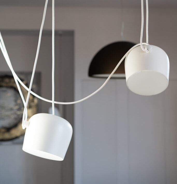 lampade sospese bianche design moderno cucina progetto Crucitti Architetti