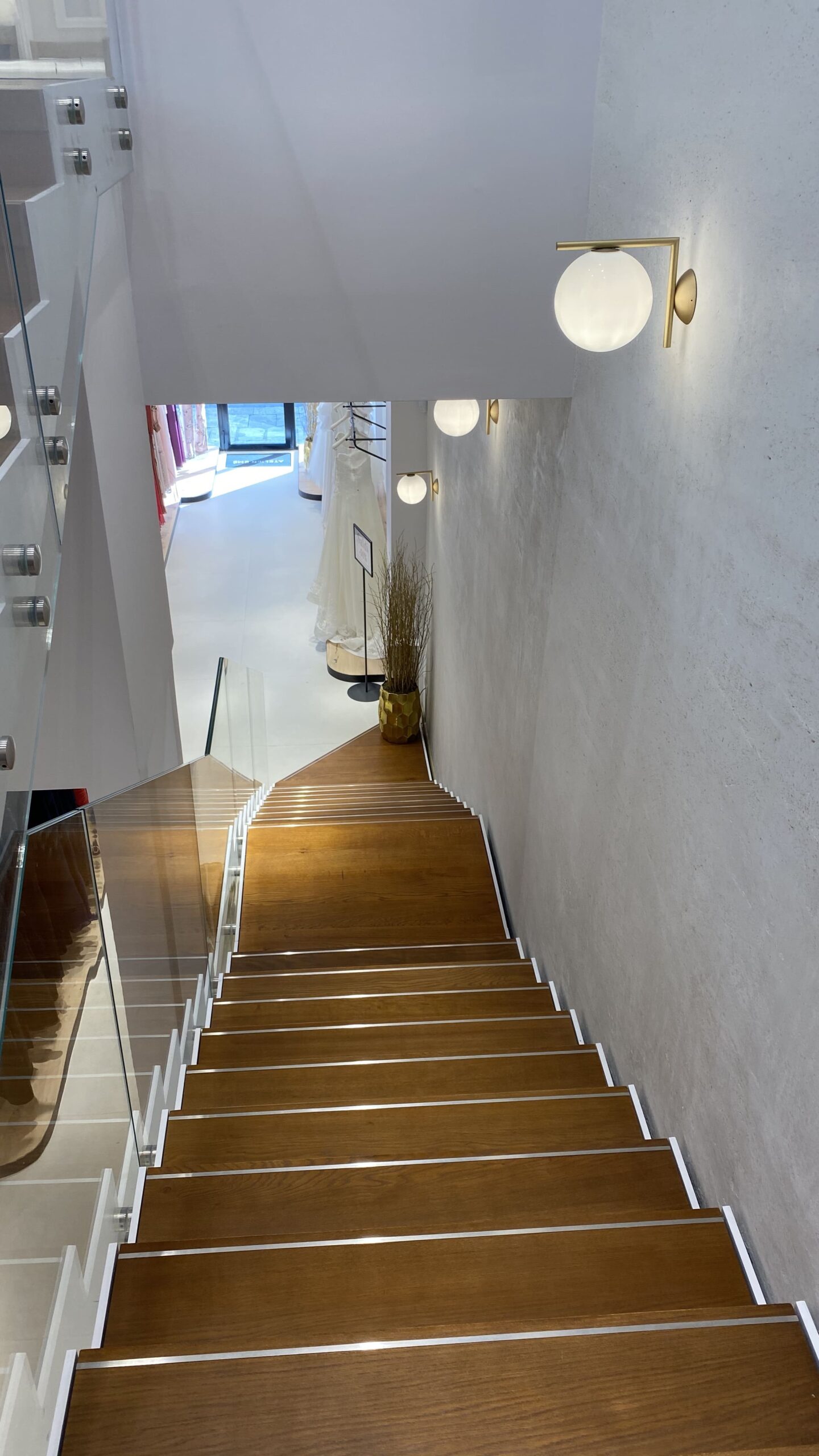 scala interna boutique Atelier Emé Reggio Calabria design Crucitti Architetti