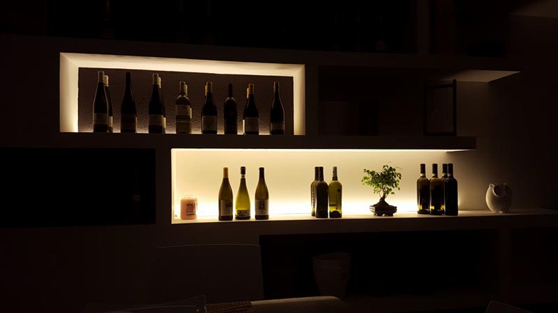interior design ristorante Manami sushi wine retro banco illuminato Crucitti Architetti