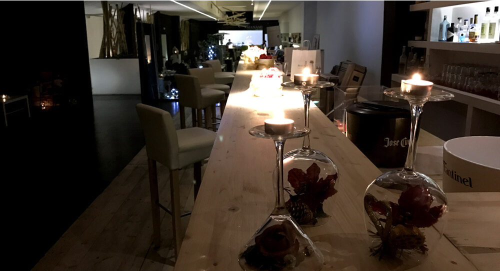 ristorante Manami sushi wine tavolo conviviale design illuminazione Crucitti Architetti