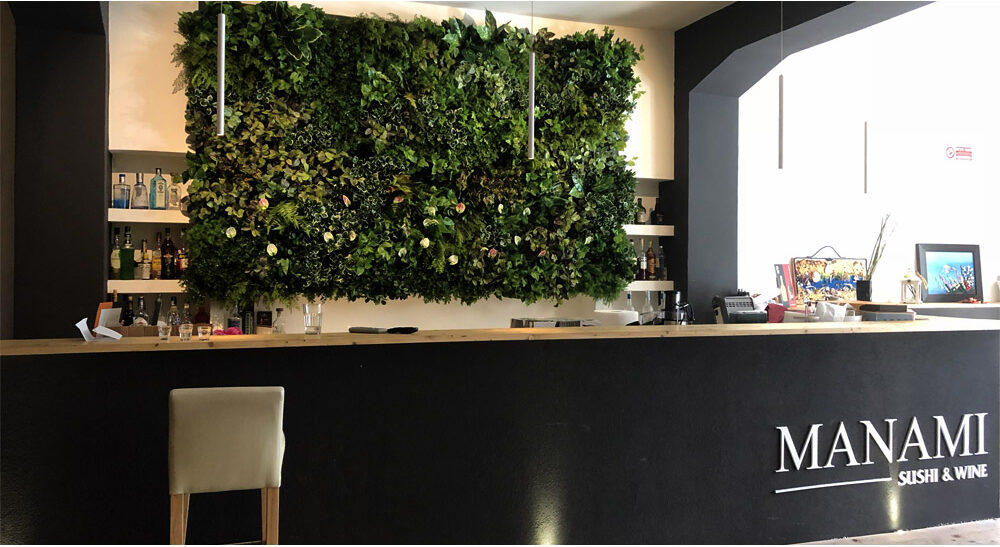parete verde ristorante Manami sushi wine interior design Crucitti Architetti