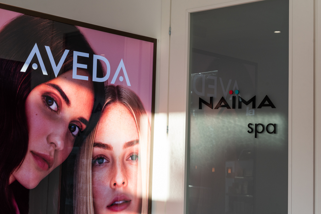 insegna NAIMA beauty spa Reggio Calabria ingresso centro benessere Crucitti Architetti