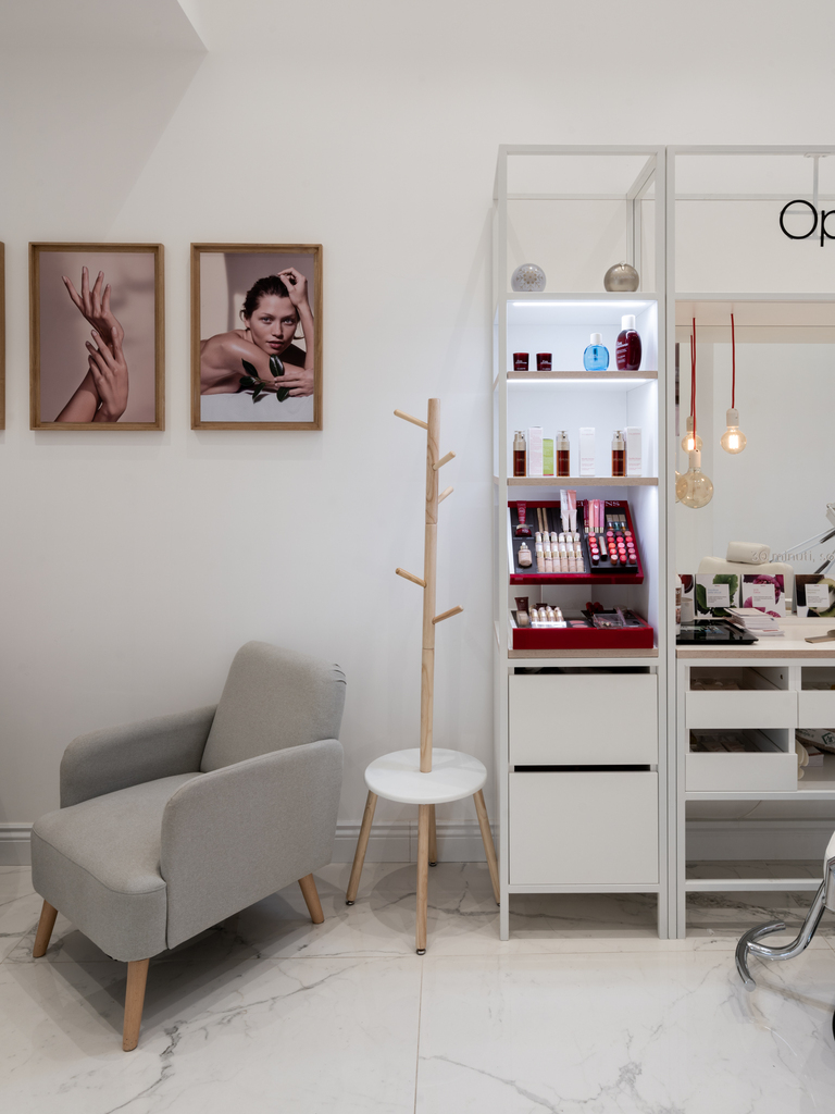 area attesa spa NAIMA beauty Reggio Calabria design interno profumeria Crucitti Architetti
