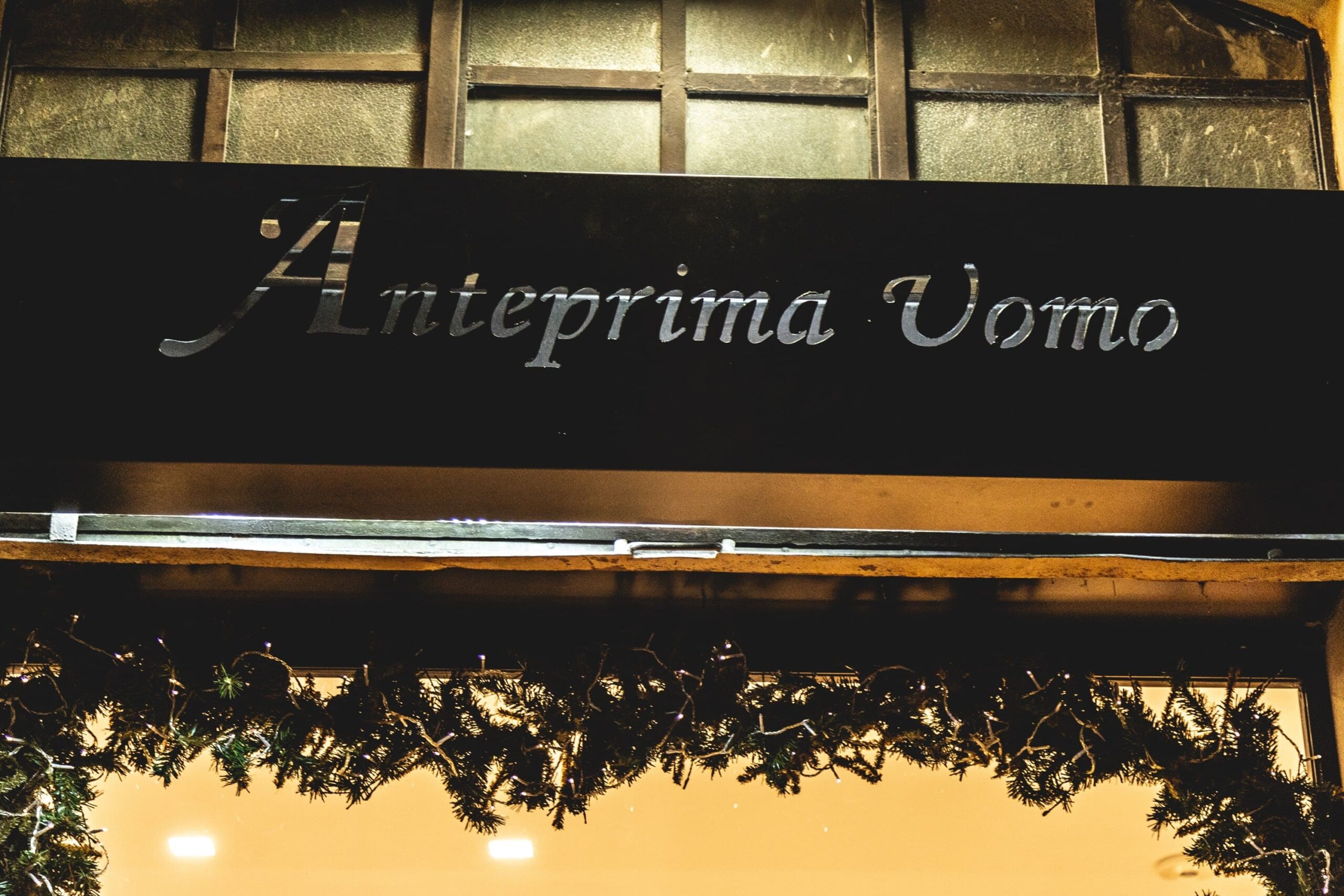 logo Anteprima Uomo boutique pelletteria Reggio Calabria Crucitti Architetti